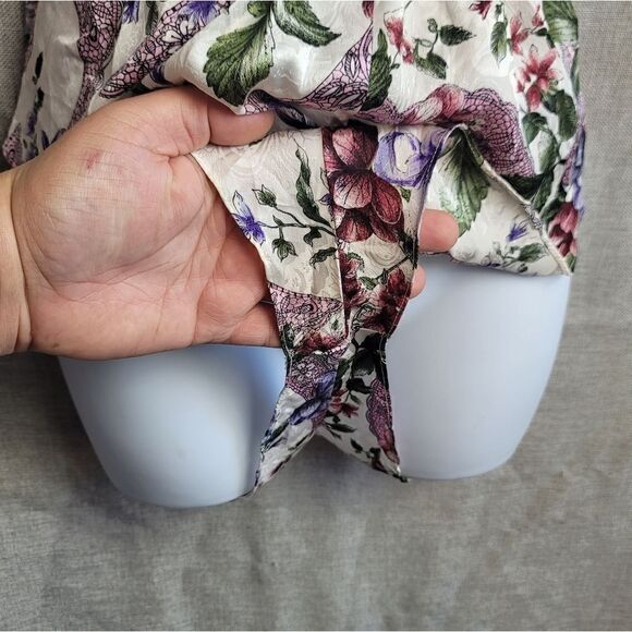 VICTORIA'S SECRET GOLD LABEL Shorts - Picture 3 of 6